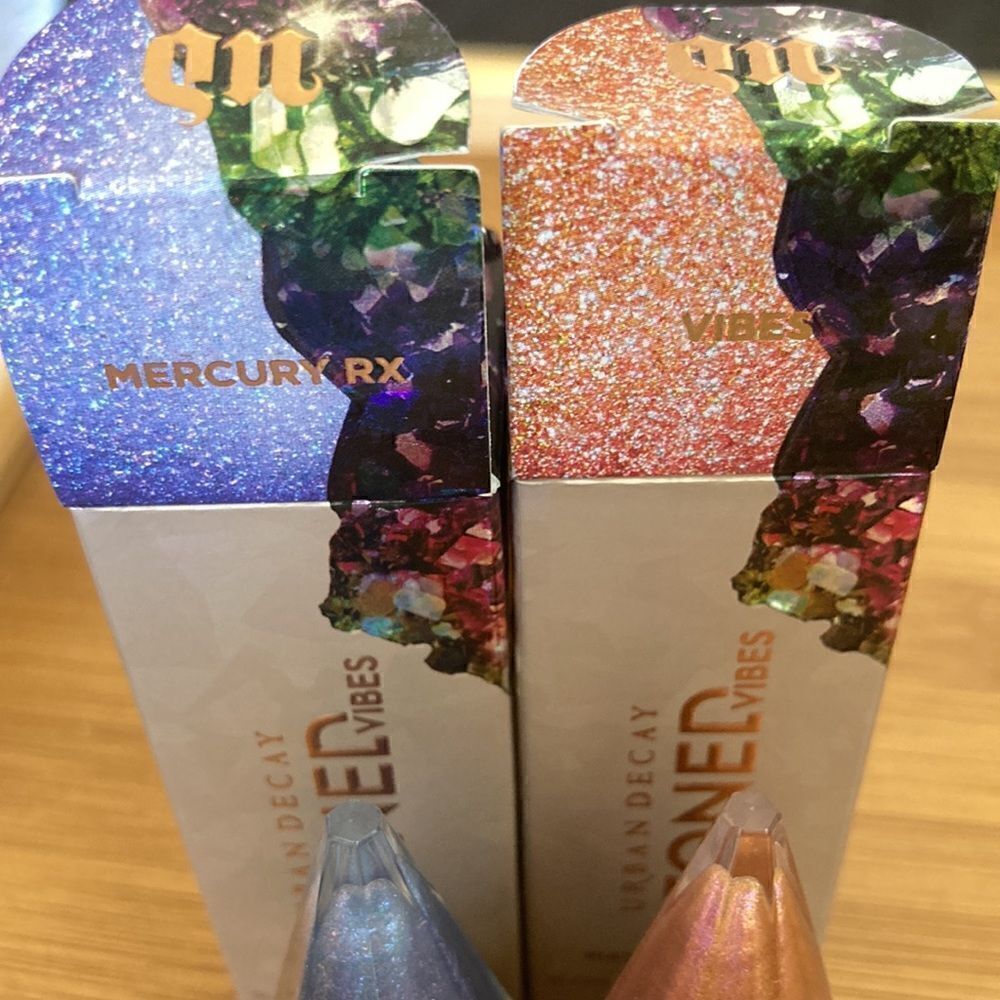 Urban Decay Stoned Vibes Multidimensional Lipgloss-MercuryX & Vibes - Picture 2 of 5